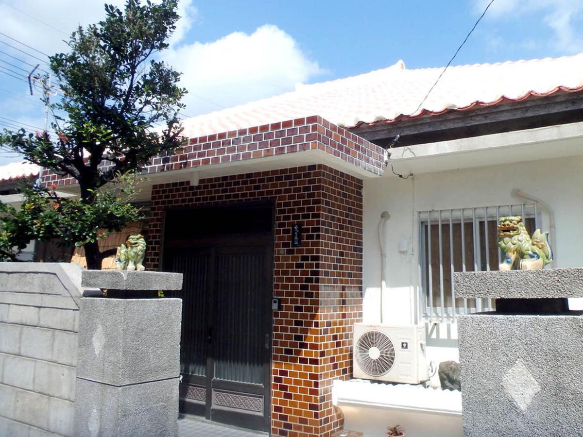 石垣島 一棟貸切りのお宿 ちゅら赤瓦 Ishigaki  Extérieur photo