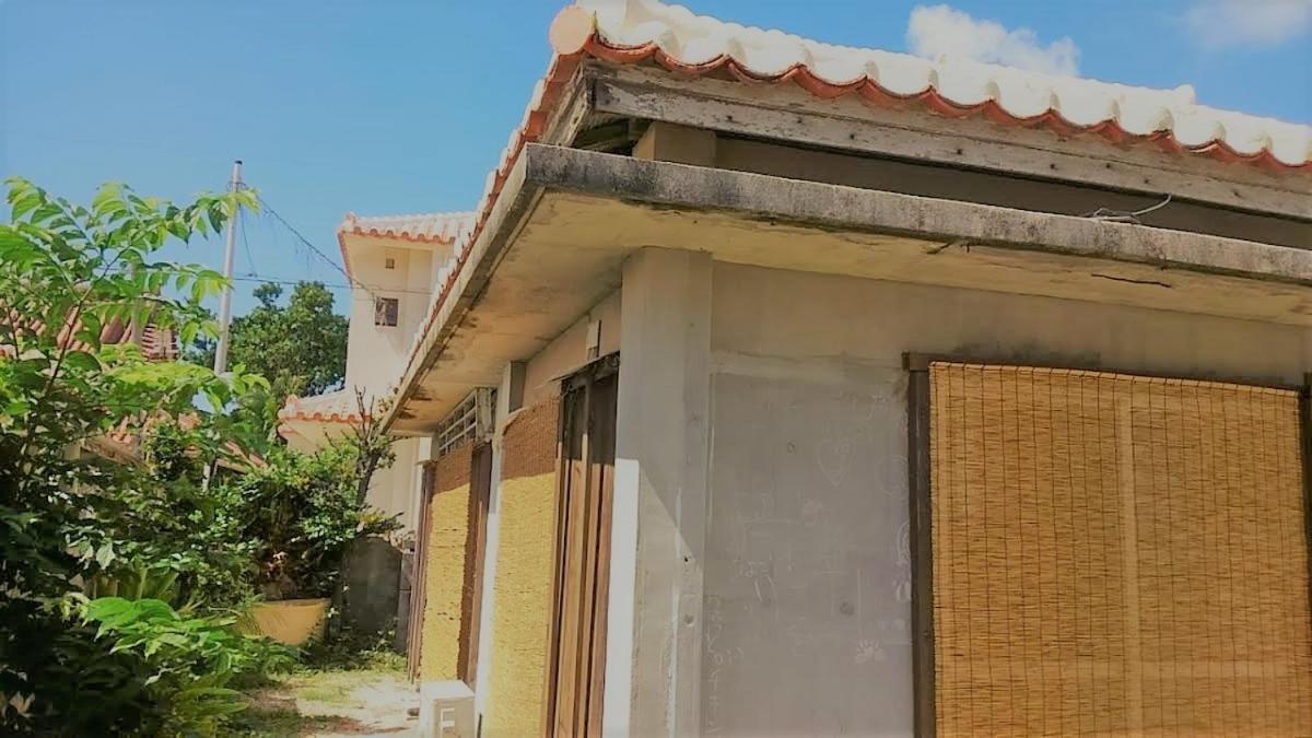 石垣島 一棟貸切りのお宿 ちゅら赤瓦 Ishigaki  Extérieur photo